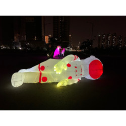 DIỀU TREO - PHI HÀNH GIA (CÓ ĐÈN LED)